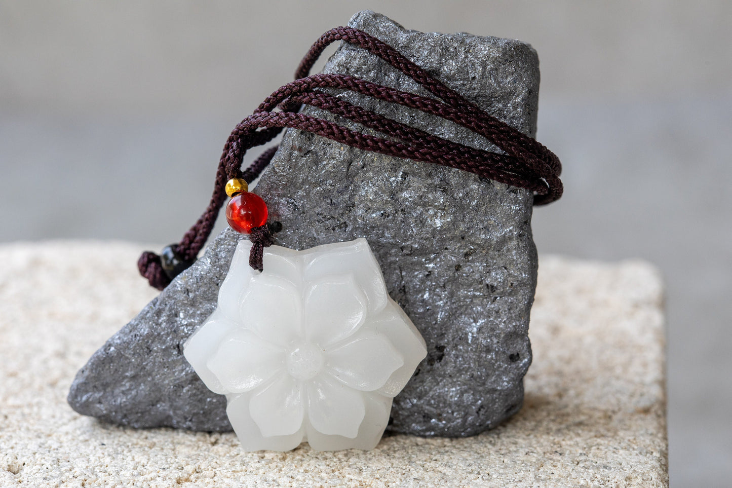 Gemstone Cross, Sphere, Flower, Coin, Point Necklaces & Pendants