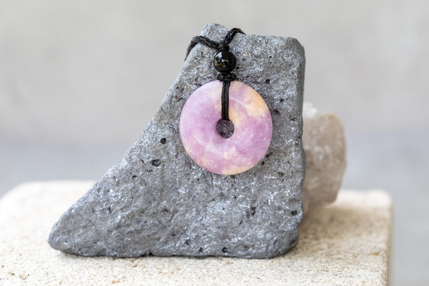 Gemstone Cross, Sphere, Flower, Coin, Point Necklaces & Pendants