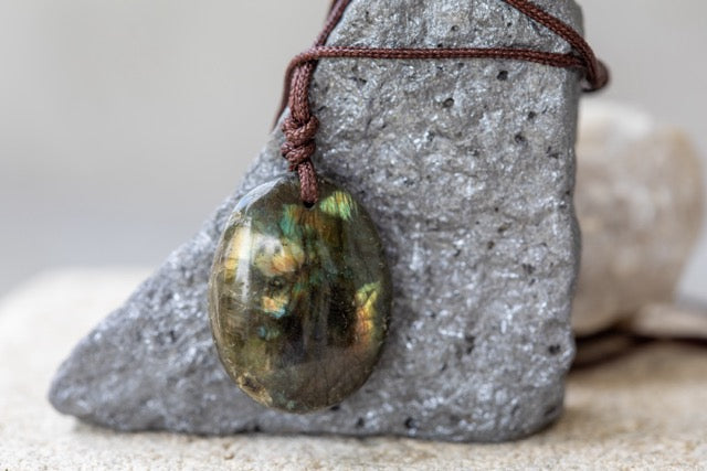 Gemstone Cross, Sphere, Flower, Coin, Point Necklaces & Pendants