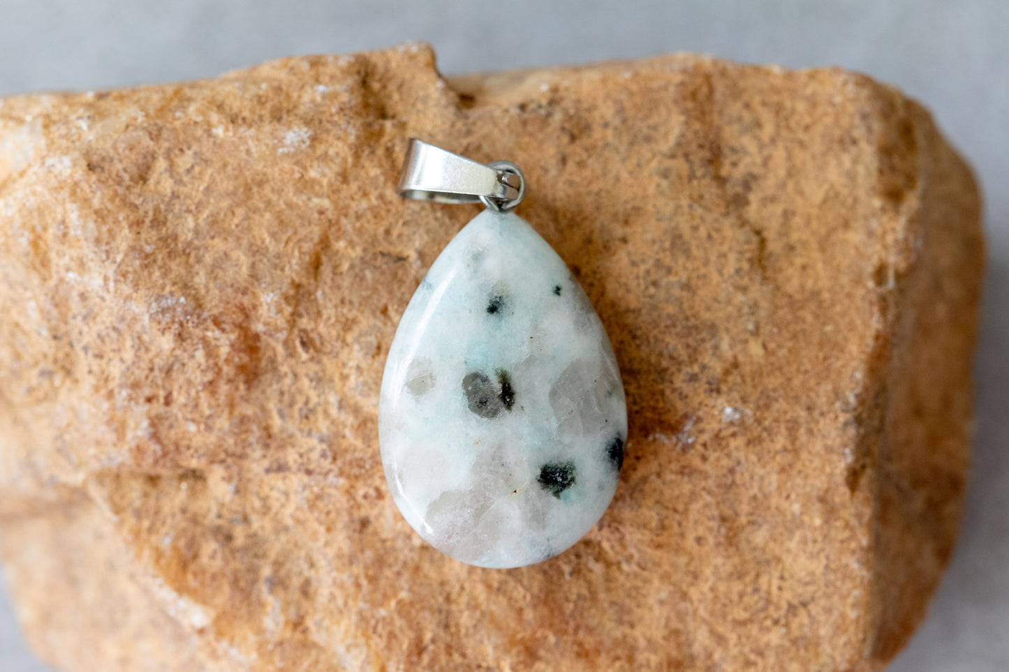 Gemstone Necklaces & Pendants
