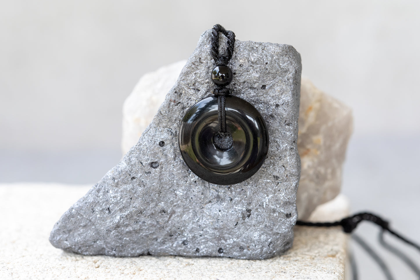 Gemstone Cross, Sphere, Flower, Coin, Point Necklaces & Pendants